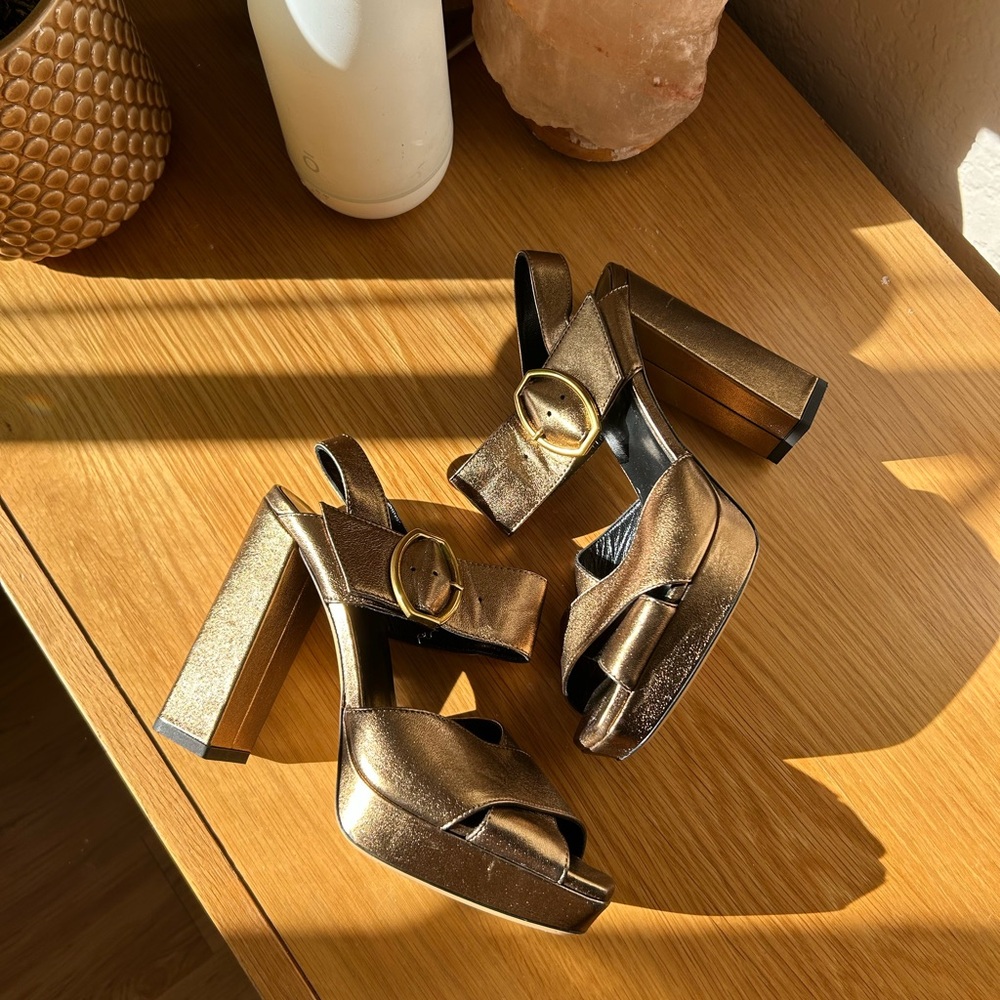 Banana Republic Ravello Leather Platform Sandal Size 9